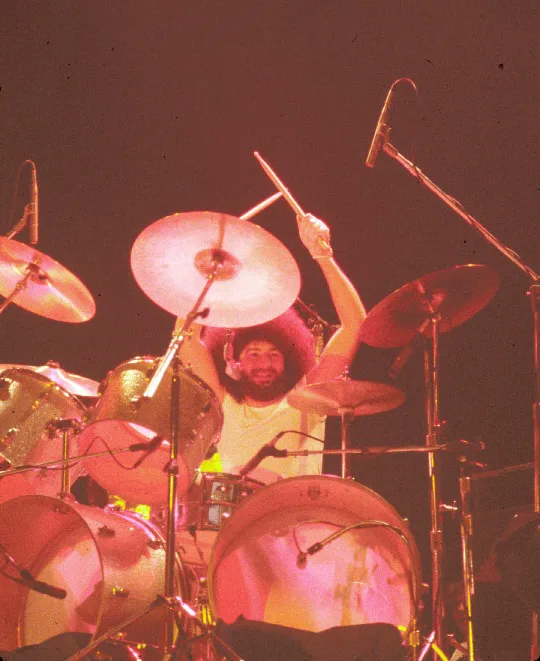 New Haven, CT · 1977-05-06