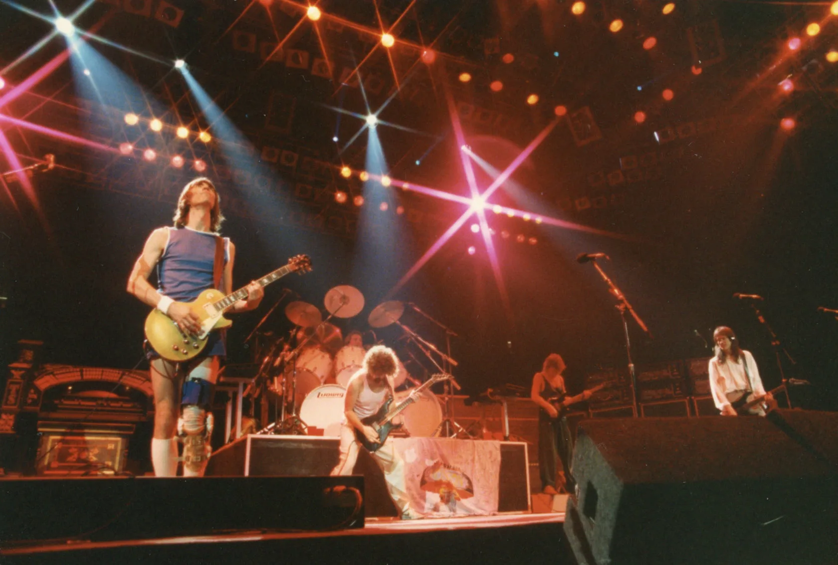 Seattle, WA · 1988-12-18