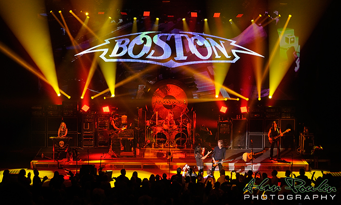Boston feeling more. Группа Бостон. Boston американская группа. Группа Бостон фото. Boston more than a feeling концерт.